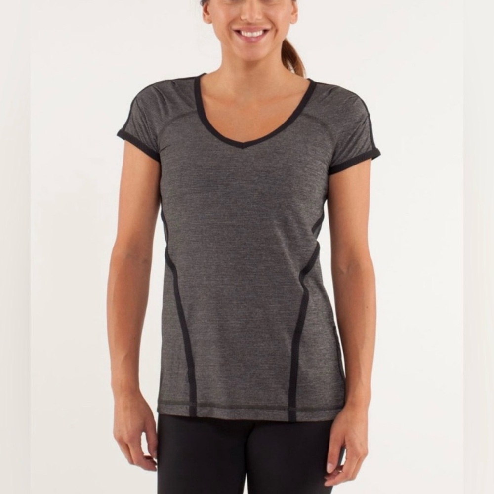 lululemon athletica Team Spirit Tech Short Sleeve Keyhole Running Shirt Size 10